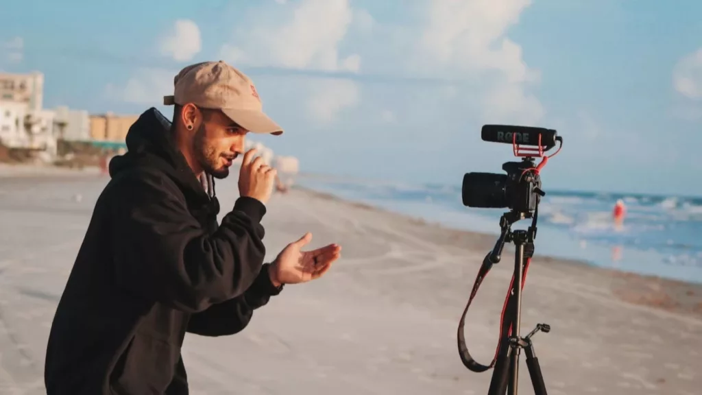 Graph 2: Vlogger on the Beach - Stream Hatchet