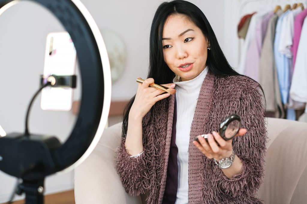 Social Live Video Streaming In Your Influencer Marketing Strategy